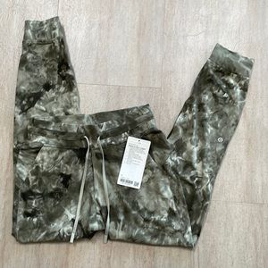 Brand New Ready to Rulu Joggers
